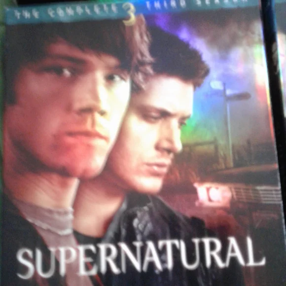 The 1st 4 Complete Seasons of Supernatural - Picture 4 of 8